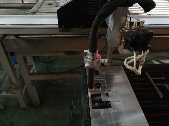 Konstruksi kecepatan tinggi 1525/1530 mesin pemotong logam plasma THC kanggo baja