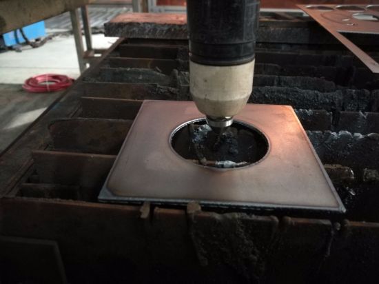 Mesin Pemotongan Plastik CNC Portabel dan Mesin Pemotongan Gas Otomatis Dengan Track Steel